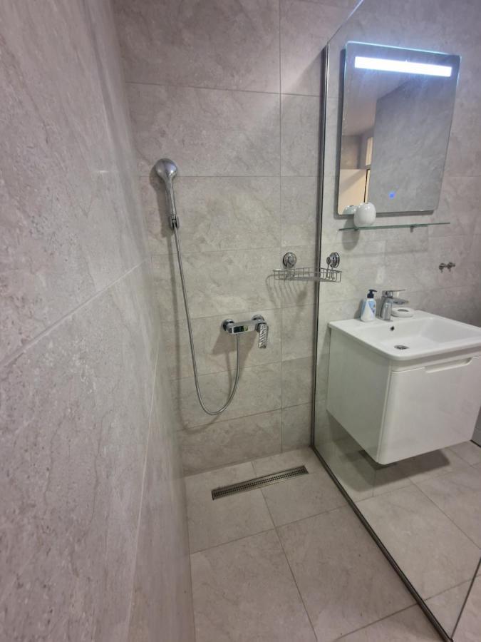 Heart Of The City - 75Sqm Suite Skopje Exterior photo